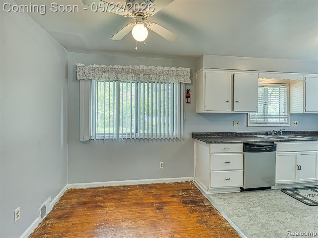 8501 Allen Road, Allen Park, MI 48101 — Photo 21