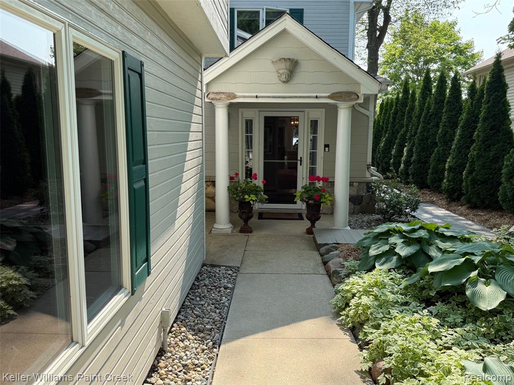 6847 Alden Drive, West Bloomfield, MI 48324 — Photo 3