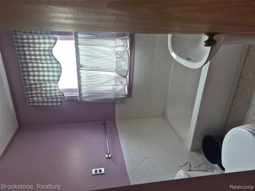 612 Buena Vista Avenue, Lake Orion, MI 48362 — Photo 16