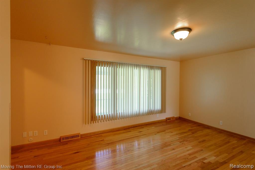 49335 WEAR Road, Belleville, MI 48111 — Photo 4