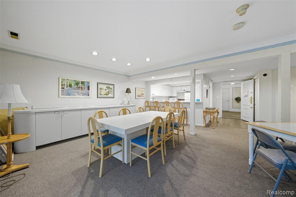 19710 W 13 Mile Road, 108, Beverly Hills, MI 48025 — Photo 13