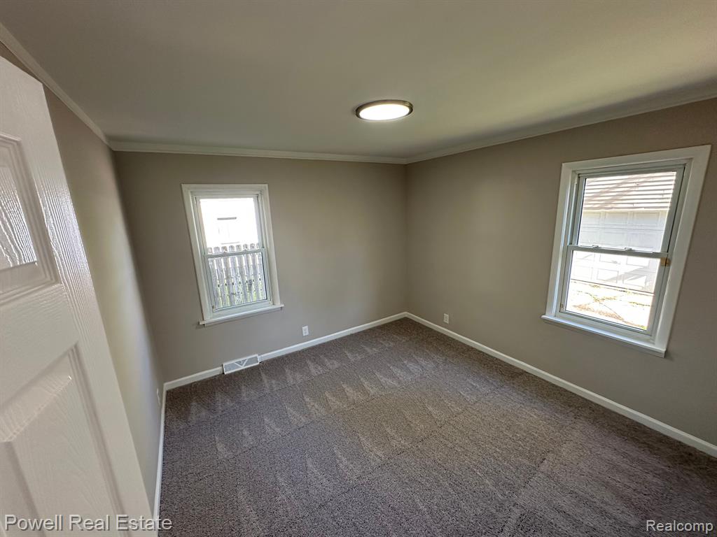 92 W PRINCETON Avenue, Pontiac, MI 48340 — Photo 13