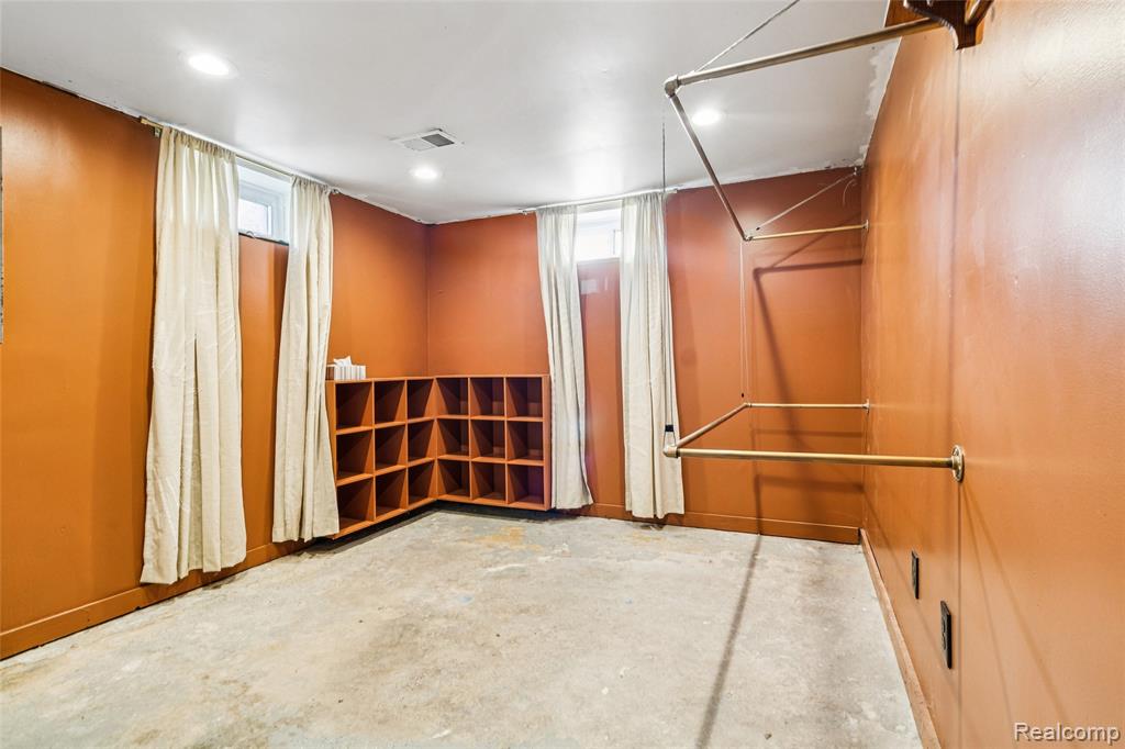 9710 E Newburg Road, Durand, MI 48429 — Photo 35