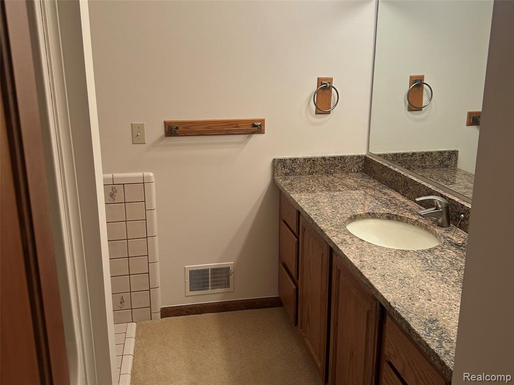 8329 Caribou Trail, Clarkston, MI 48348 — Photo 31