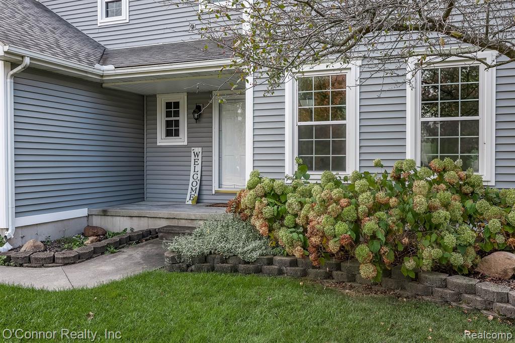 955 Covington, Marysville, MI 48040 — Photo 3