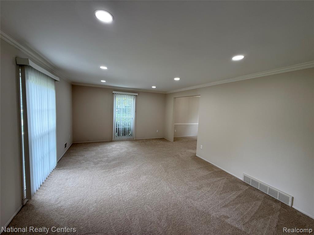 5888 Red Coat Lane, West Bloomfield, MI — Photo 8