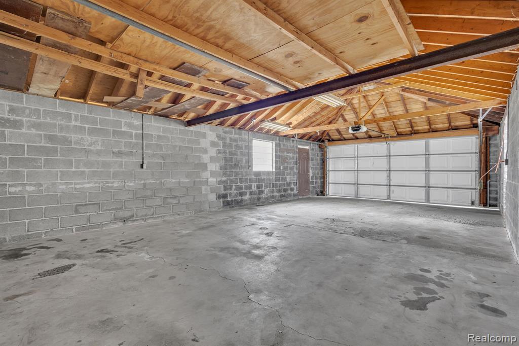 8202 N Inkster Road, Dearborn Heights, MI 48127 — Photo 31