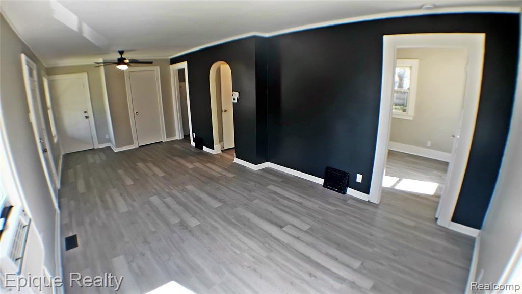949 Boston Unit A Avenue, Waterford, MI 48328 — Photo 9