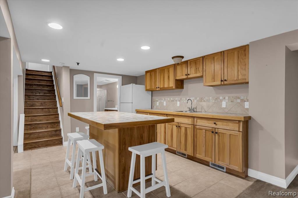 6710 Laurelton, Clarkston, MI — Photo 14