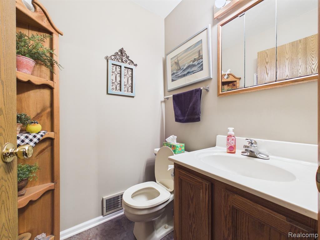 6882 Jones Road, North Branch, MI 48461 — Photo 20