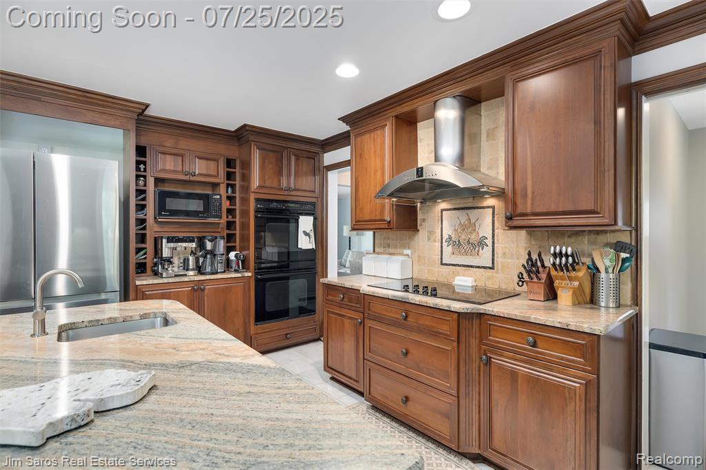 753 Perrien Place, Grosse Pointe Woods, MI 48236 — Photo 7