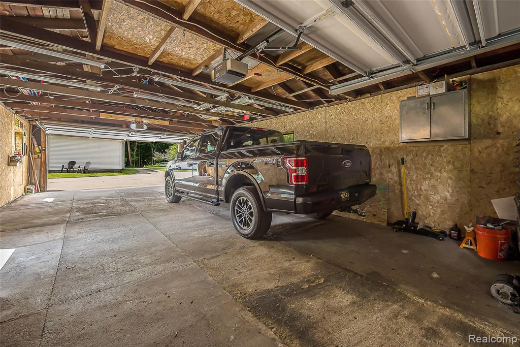 9137 Maltby Road, Brighton, MI 48116 — Photo 31