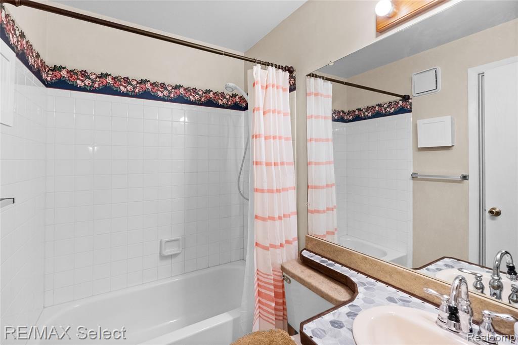 250 Briarcrest Drive, 130, Ann Arbor, MI 48104 — Photo 24