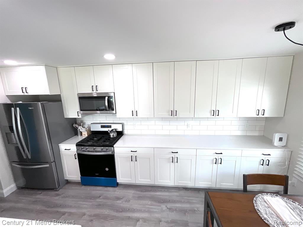 9446 PARKWOOD N, Davison, MI 48423 — Photo 14