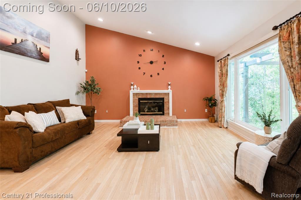425 Cherry Grove Lane, Walled Lake, MI 48390 — Photo 30