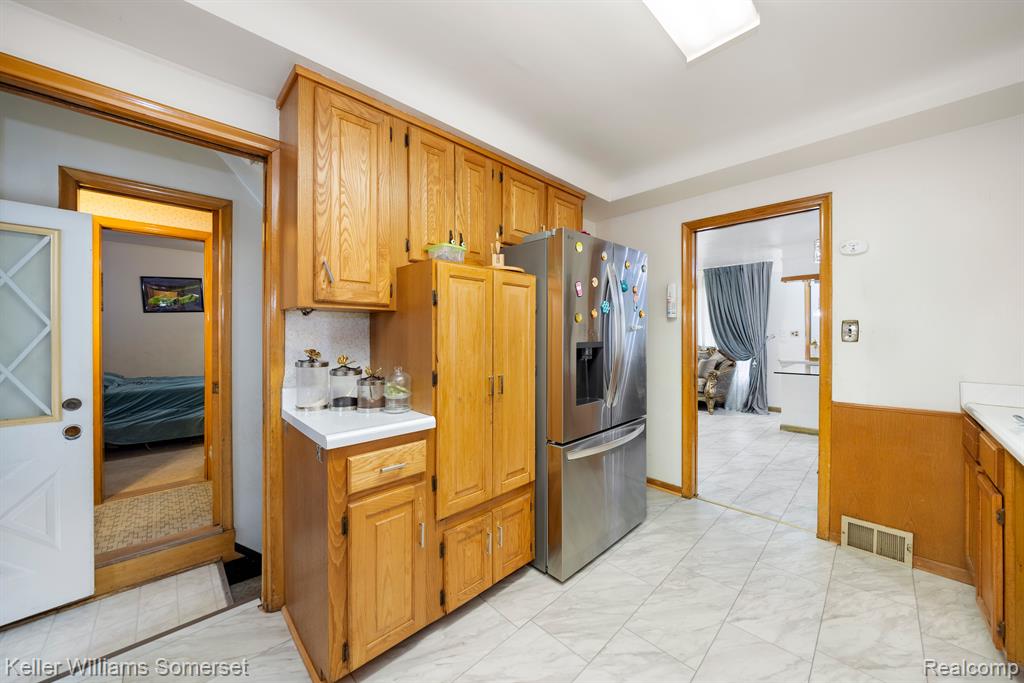 6569 HAWTHORNE Street, Garden City, MI — Photo 10