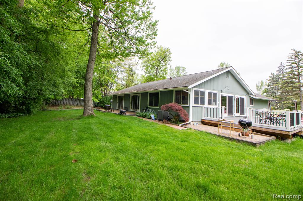 5107 CHESTERSHIRE CT, West Bloomfield, MI — Photo 18