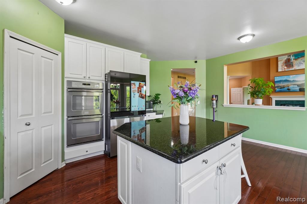 45896 Lathum Drive, Novi, MI — Photo 12