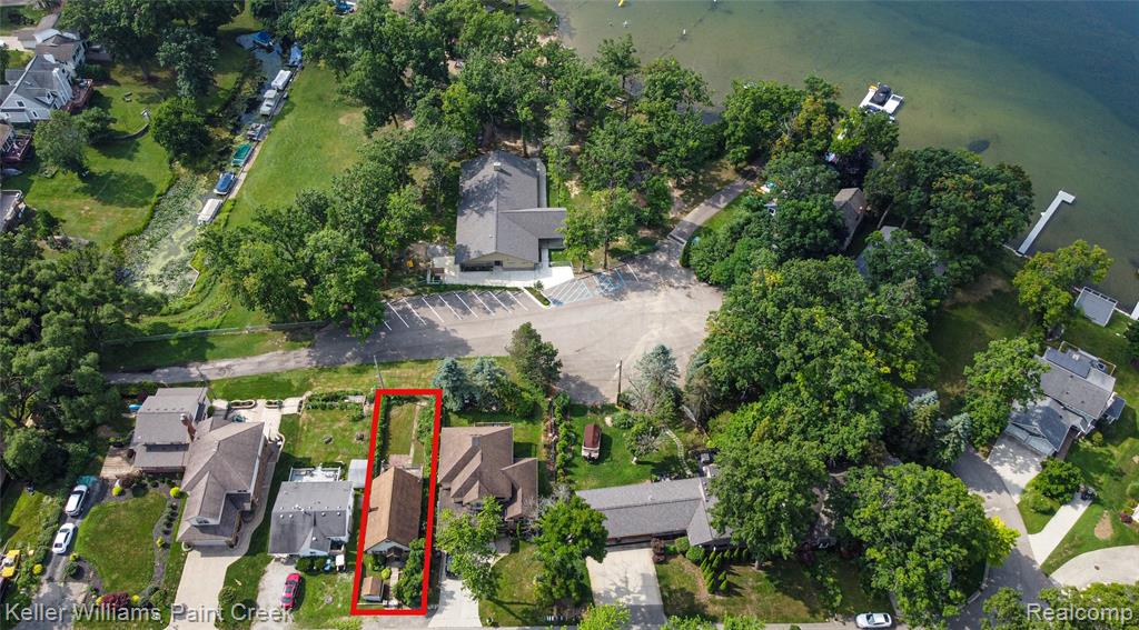 6903 Dandison Boulevard, West Bloomfield, MI 48324 — Photo 53