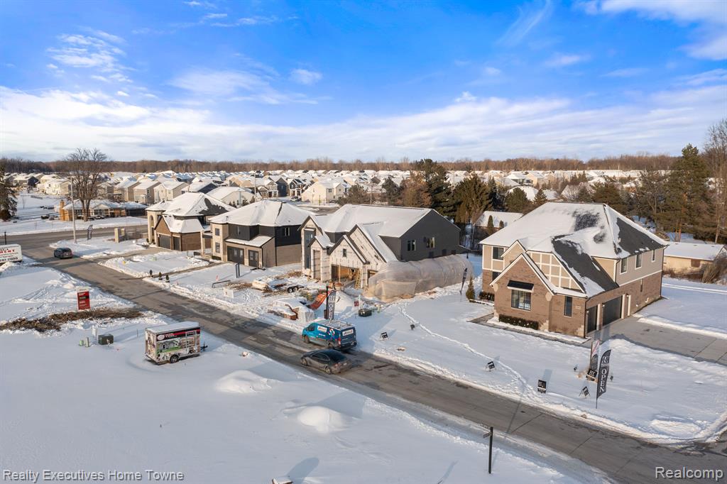 50964 MISTWOOD Drive, Macomb, MI 48042 — Photo 62