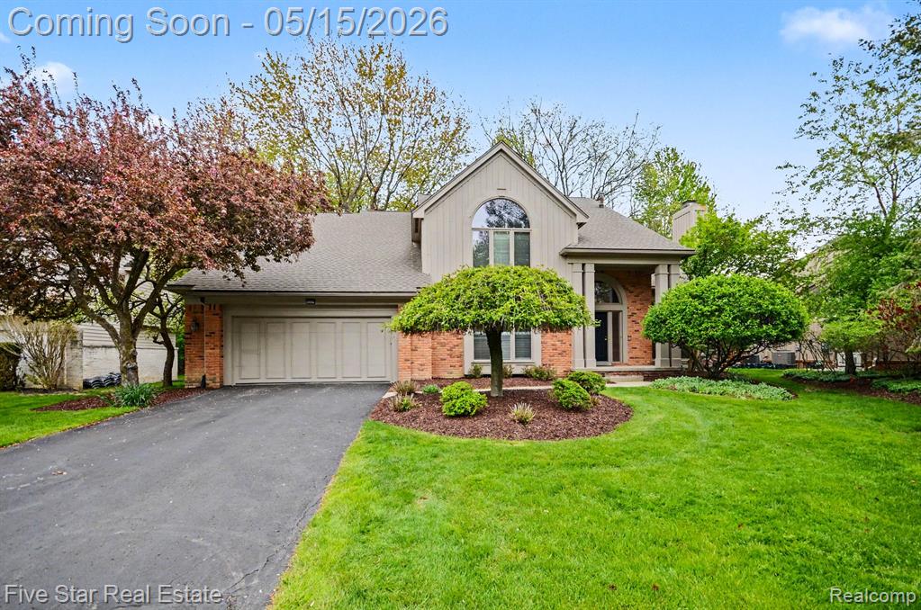 4689 Mirror Lake Drive, West Bloomfield, MI 48323 — Photo 2