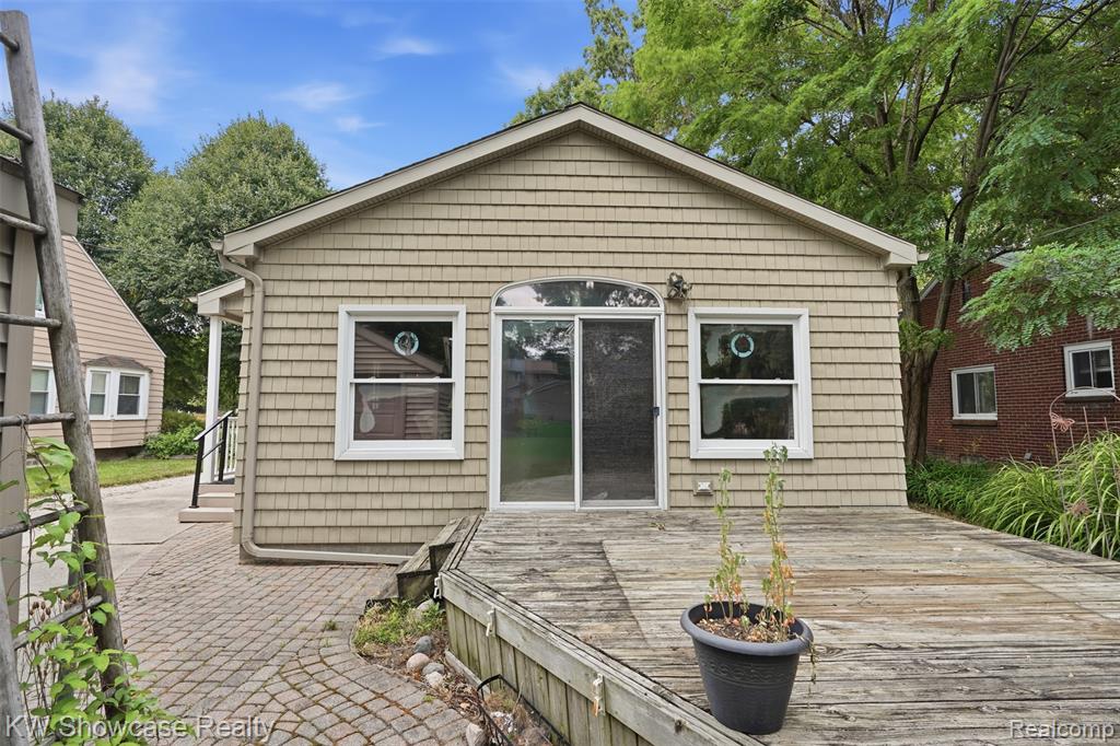 2071 Dorothea Road, Berkley, MI 48072 — Photo 33