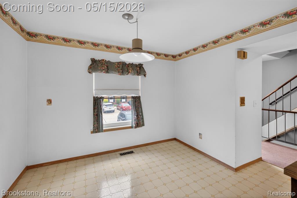 37643 Charter Oaks Boulevard, Clinton Twp, MI 48036 — Photo 9