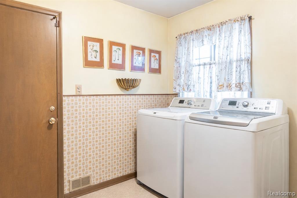 8362 Sunburst, Center Line, MI 48015 — Photo 31
