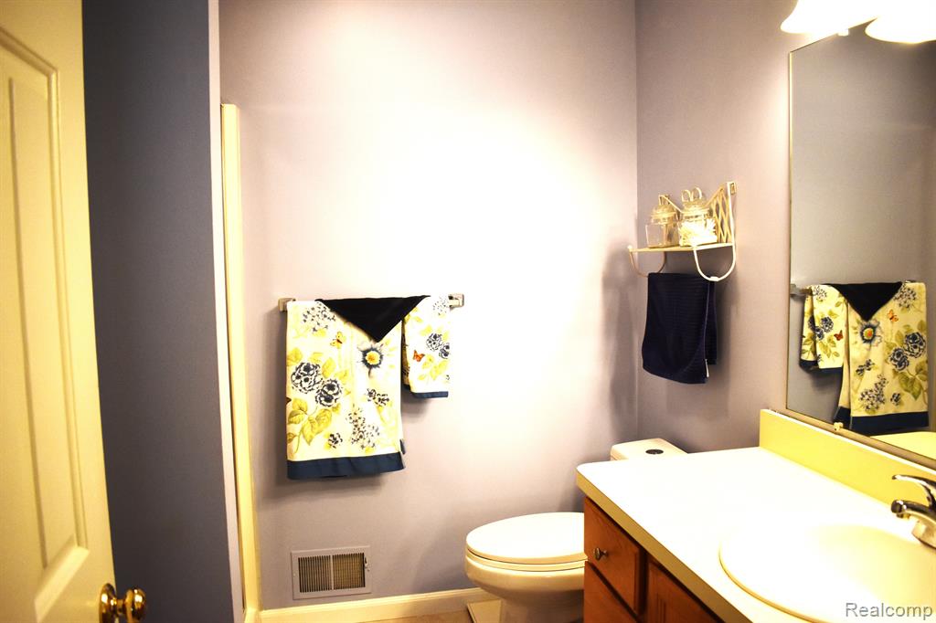 1043 CURZON Street, Howell, MI 48843 — Photo 18
