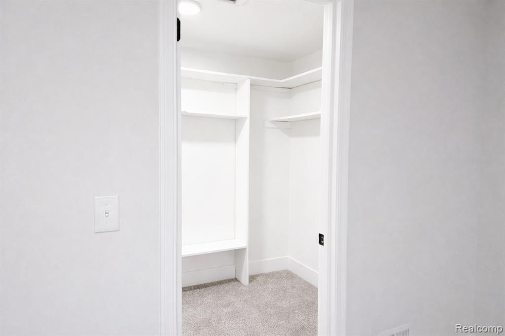 14851 Williamsburg Drive, Riverview, MI 48193 — Photo 18