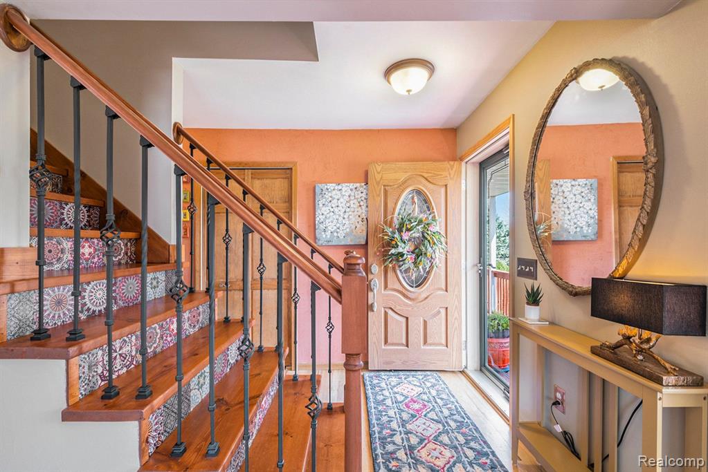 6475 HARTLAND Road, Fenton, MI 48430 — Photo 5