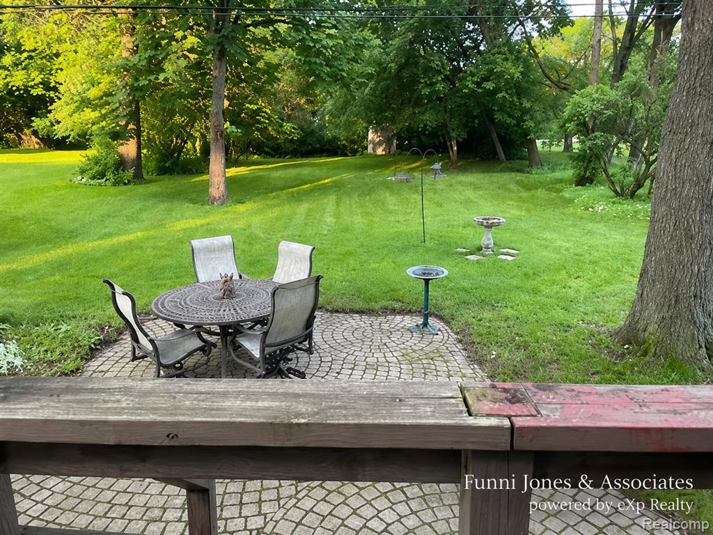 9552 Wayne Road, Livonia, MI 48150 — Photo 18