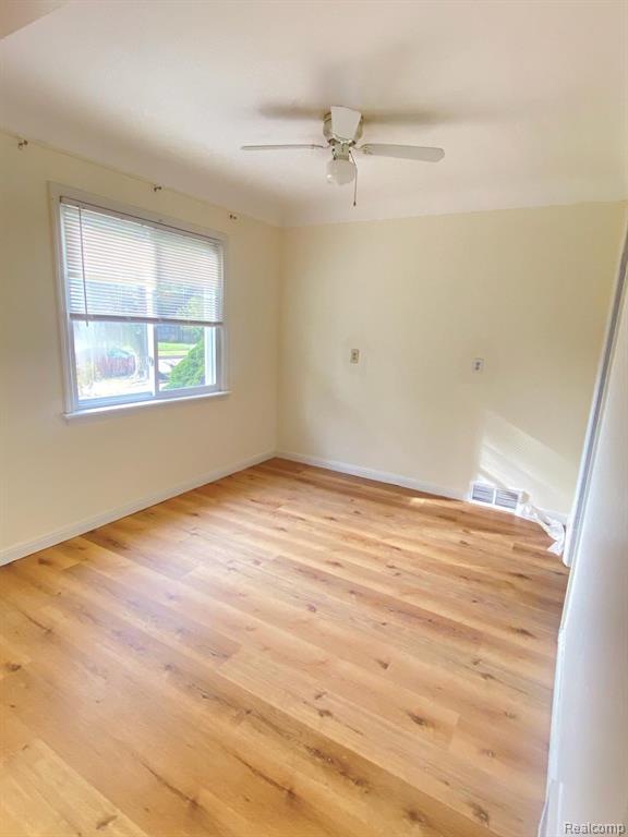7762 Grayfield Street, Dearborn Heights, MI 48127 — Photo 6