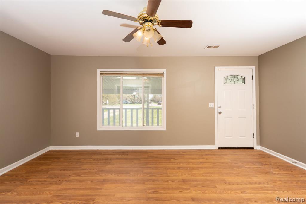 3421 N Genesee Road, Flint, MI 48506 — Photo 6