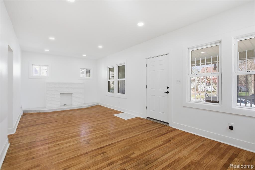 16139 Inverness Street - Photo 3
