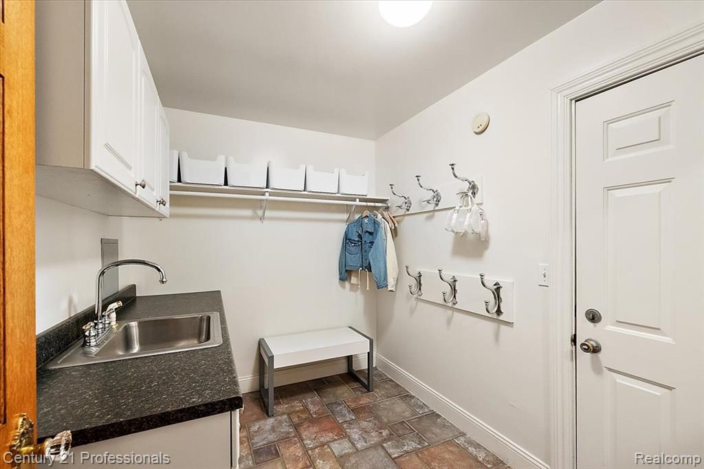 6705 College Park Drive, Clarkston, MI — Photo 56