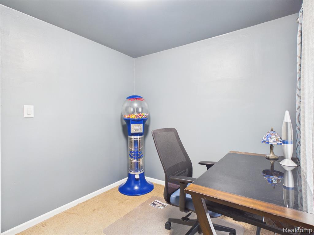 90 Scott Boulevard, Mount Clemens, MI 48043 — Photo 21