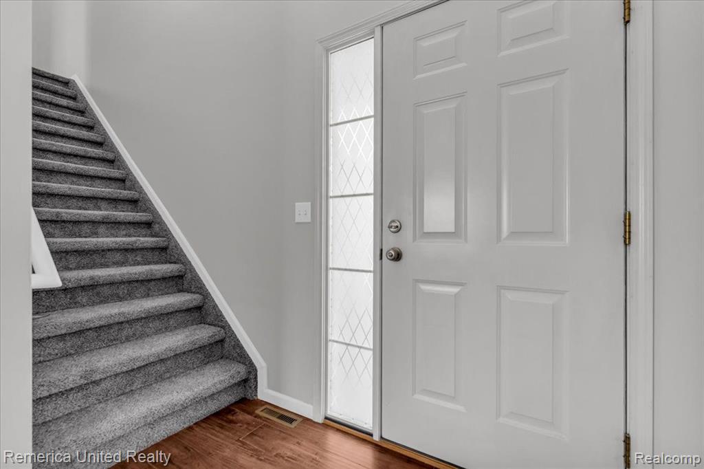 6453 MISTY, Waterford, MI 48327 — Photo 12