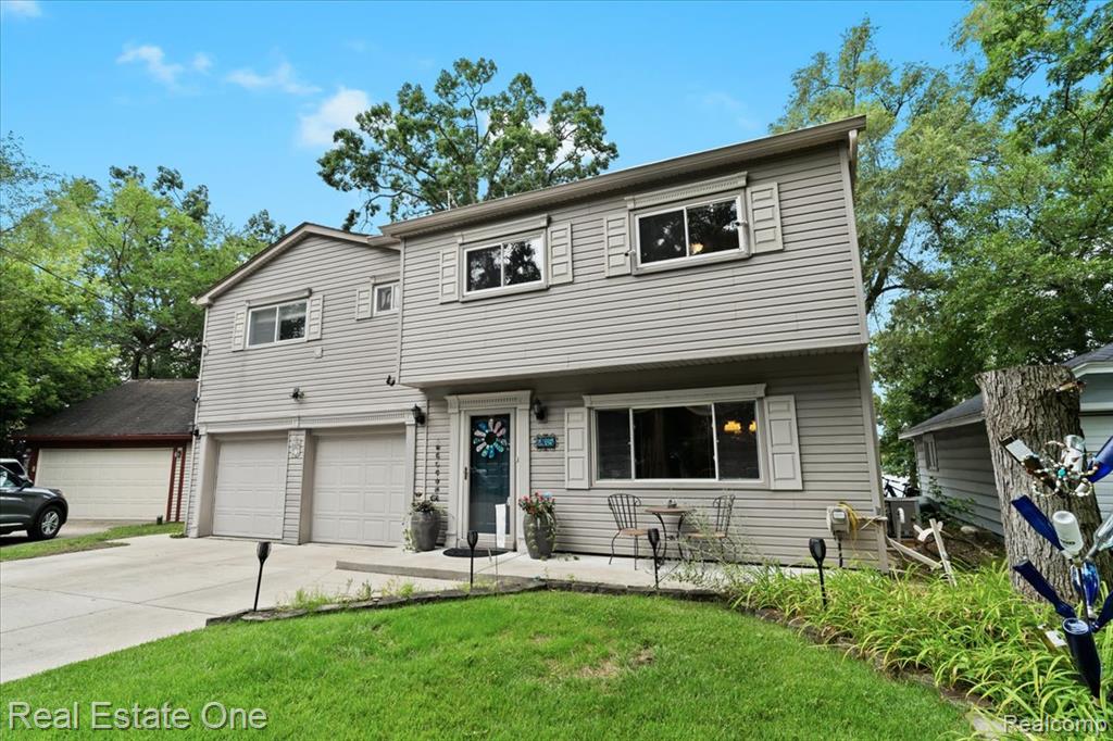 265 Oak Island Drive, Wolverine Lake, MI 48390 — Photo 2