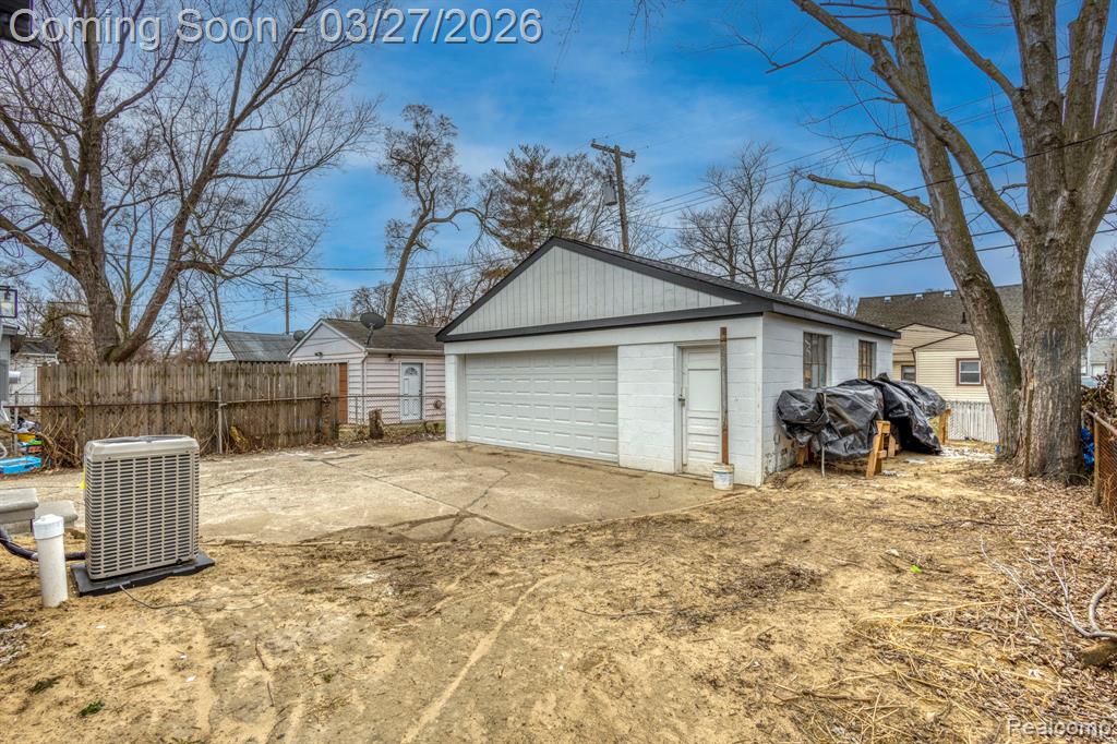 23147 Tawas Avenue, Hazel Park, MI 48030 — Photo 7