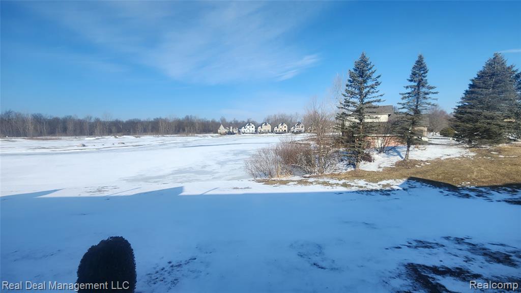 6146 Lone Oak Circle, Grand Blanc, MI 48439 — Photo 30