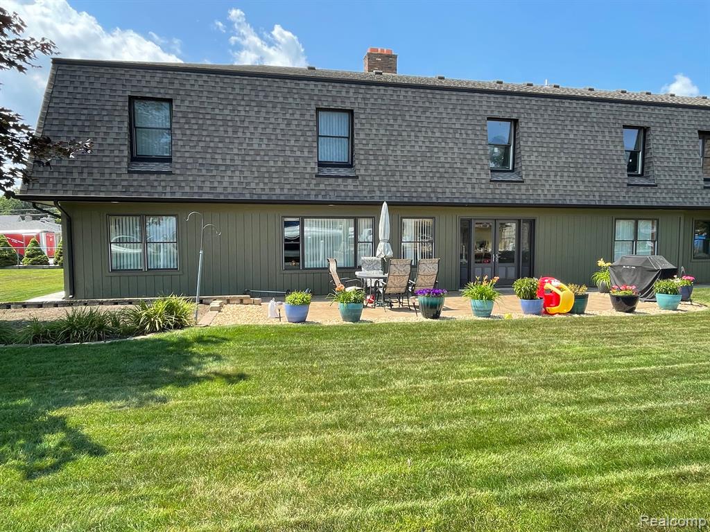 46070 EDGEWATER Drive, Chesterfield, MI, 48047