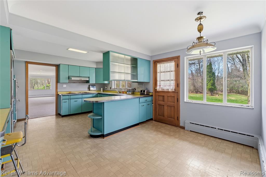 34550 Freedom Road, Farmington, MI 48335 — Photo 18