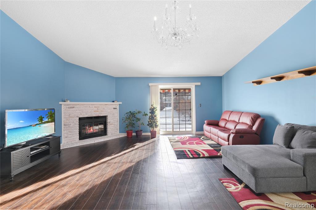 43529 Oakbrook Road, Canton, MI, 48187
