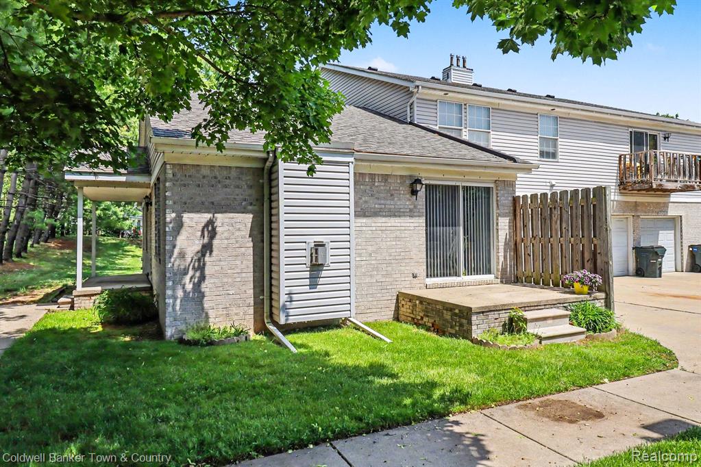 47083 Auburn Court, Utica, MI 48317 — Photo 3