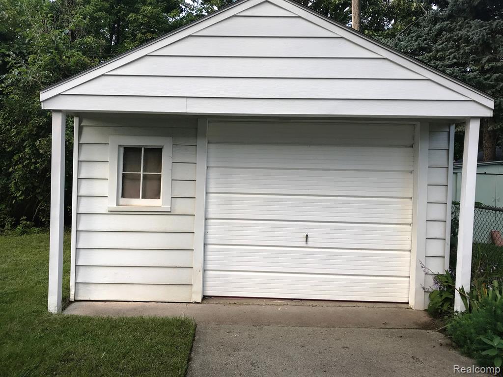 537 ROTH Boulevard, Clawson, MI — Photo 20