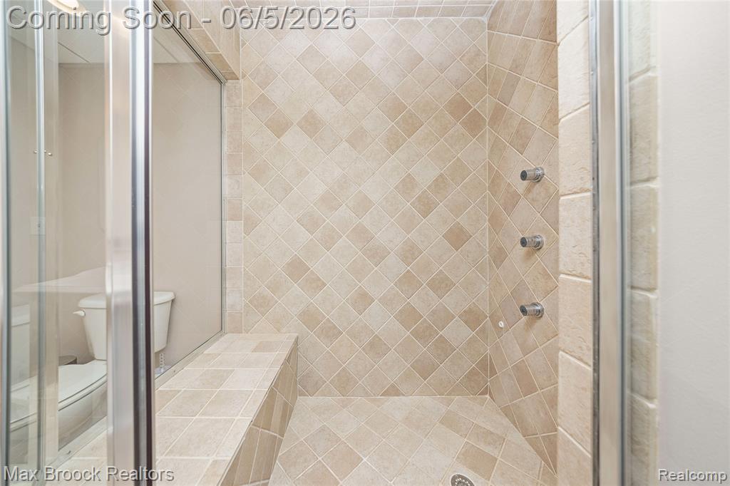 6294 Lindsay Court, West Bloomfield, MI 48324 — Photo 64