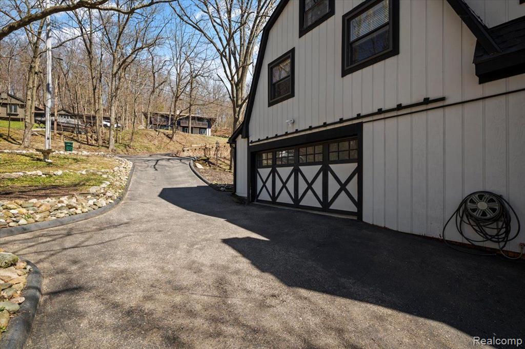 6885 DEERHILL Drive, Clarkston, MI — Photo 77