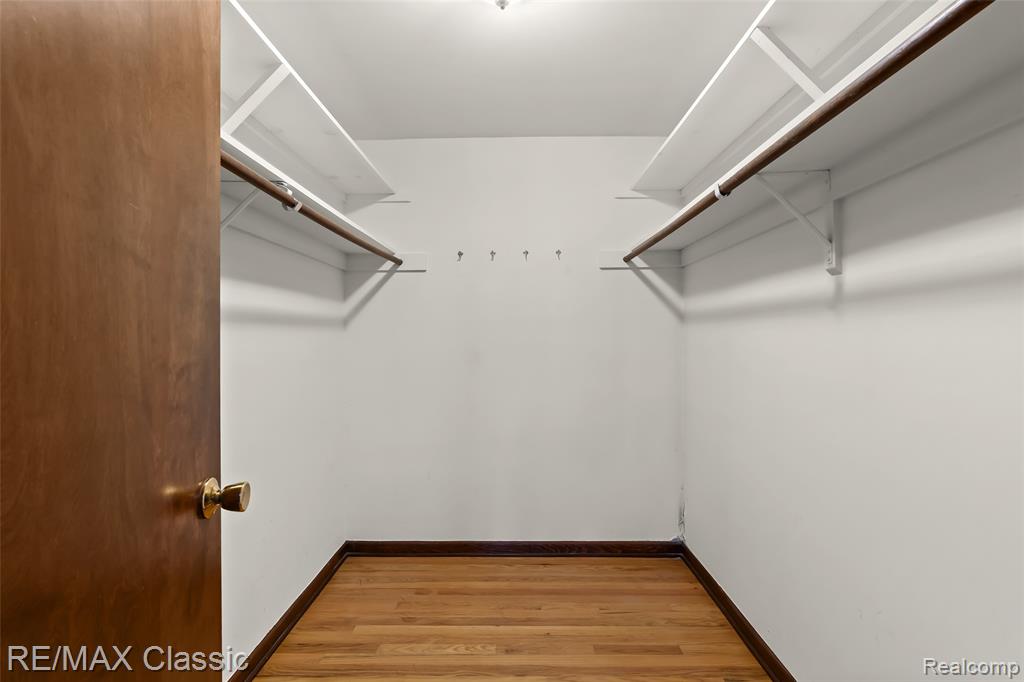 6313 Kiev Street, West Bloomfield, MI 48324 — Photo 30