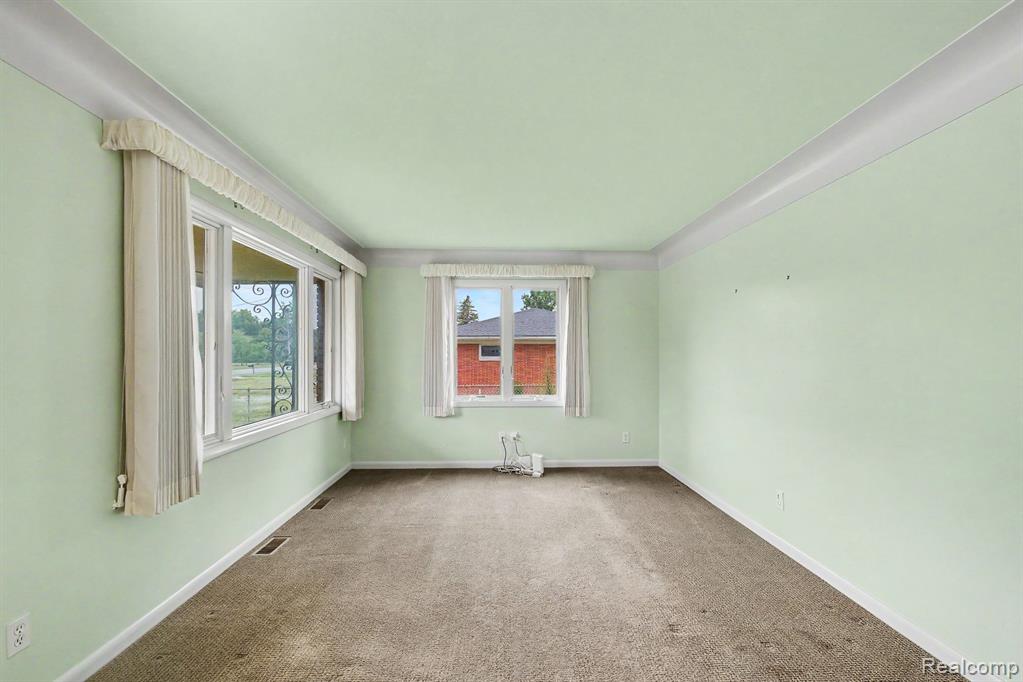 5199 Lapeer Road, Burton, MI 48509 — Photo 6
